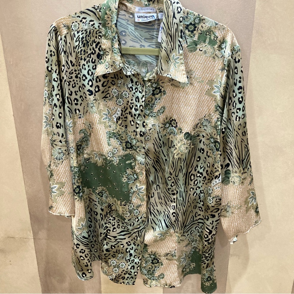 Green/Beige Shirt-22-24W-Unique Spectrum